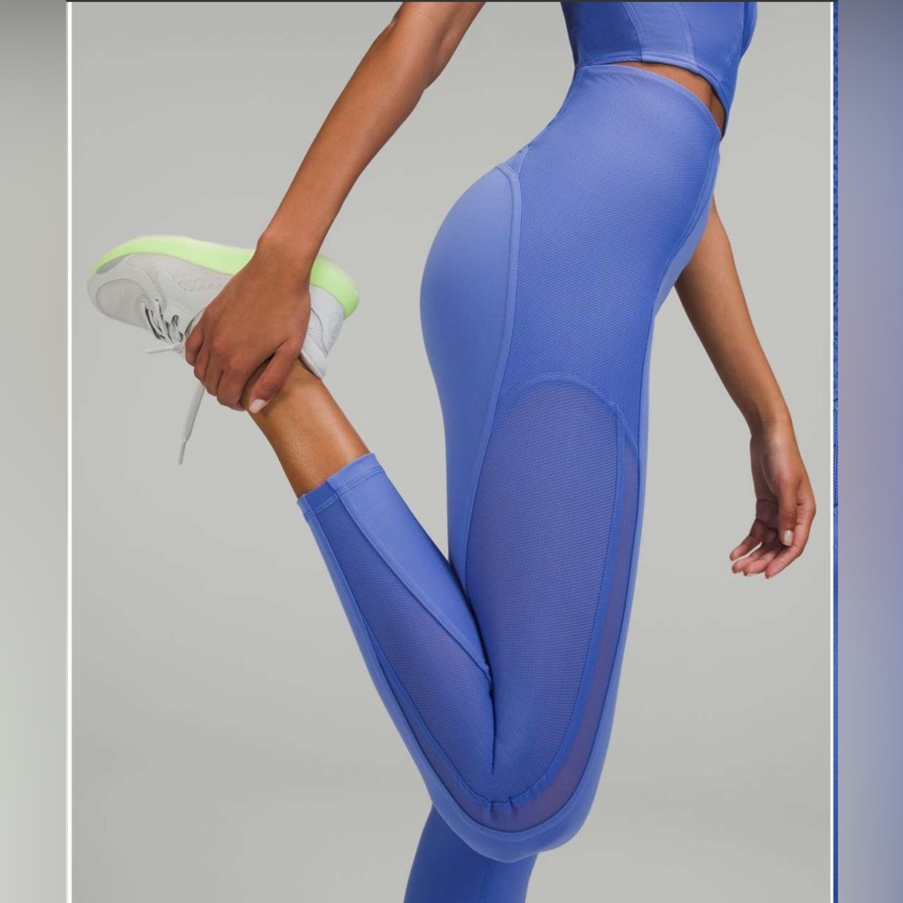 SOLD Lululemon Everlux and Mesh Super-High-Rise Training Tight 25" in Wild Indi - Picture 4 of 5